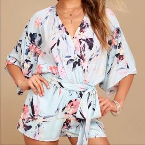 Lulu’s Floral Romper Size X Small